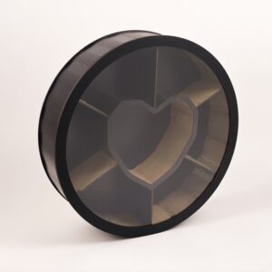 Pudełko z serduszkiem w środku 40cm w średnicy